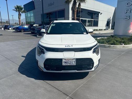 White 2024 Kia Niro EV Wind
