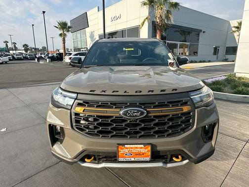 Marsh Gray 2026 Ford Explorer Tremor