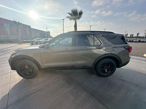 Marsh Gray 2026 Ford Explorer Tremor