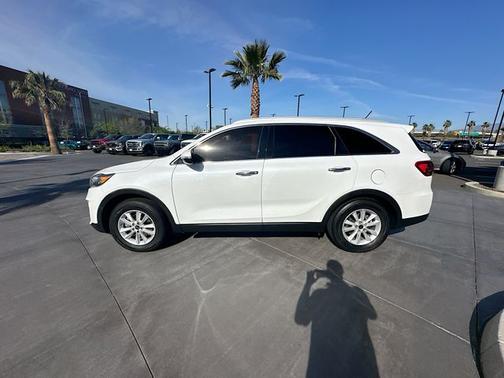 Snow White Pearl 2020 Kia Sorento LX