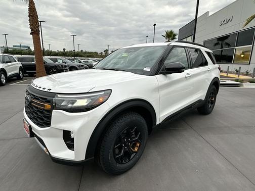 Star White Metallic Tri-Coat 2026 Ford Explorer Tremor