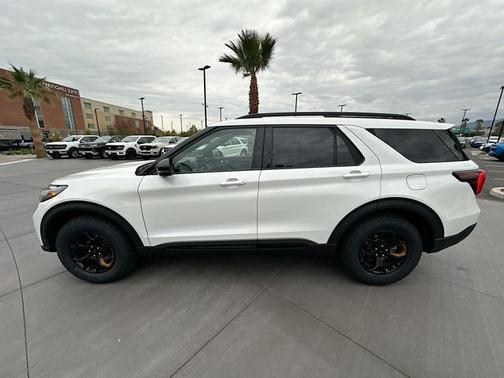 Star White Metallic Tri-Coat 2026 Ford Explorer Tremor