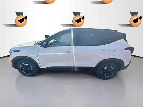 White 2026 Kia Seltos S
