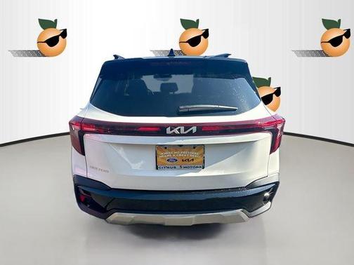 White 2026 Kia Seltos S