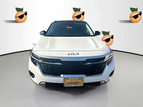 White 2026 Kia Seltos S