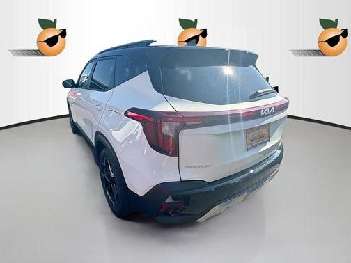 White 2026 Kia Seltos S
