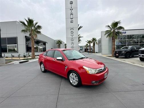 Red 2008 Ford Focus SE