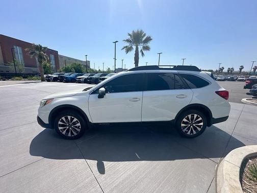 Crystal White Pearl 2016 Subaru Outback 2.5i Limited