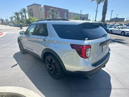Iconic Silver Metallic 2023 Ford Explorer ST