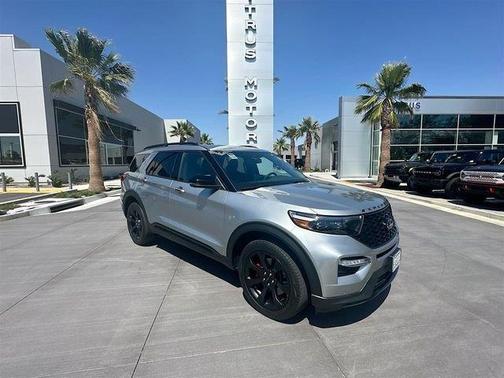 Silver 2023 Ford Explorer ST