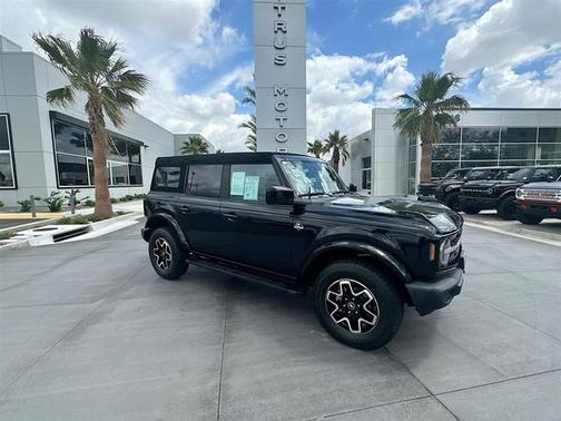 Shadow Black 2023 Ford Bronco Outer Banks