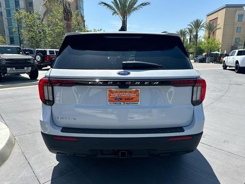 Space White Metallic 2026 Ford Explorer Active