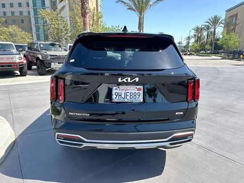 Black 2023 Kia Sorento Hybrid EX