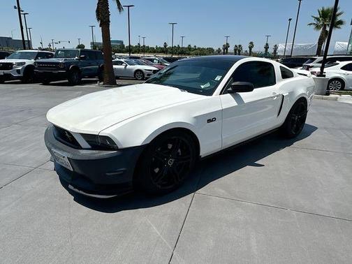 White 2012 Ford Mustang GT Premium