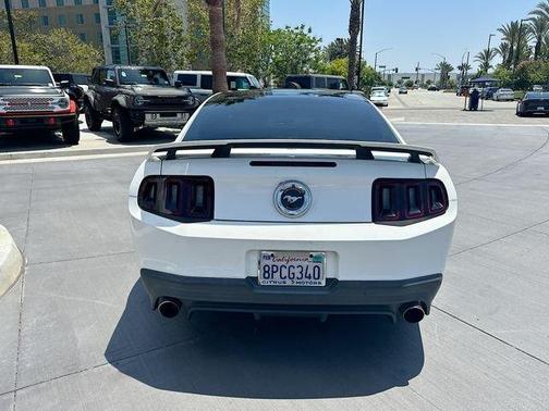 White 2012 Ford Mustang GT Premium