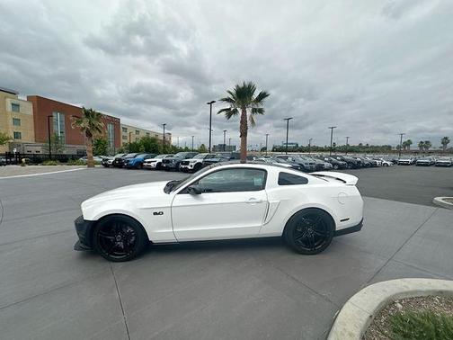 White 2012 Ford Mustang GT Premium