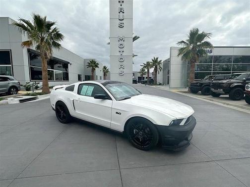 White 2012 Ford Mustang GT Premium