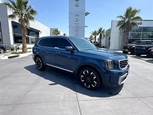 Midnight Lake Blue 2023 Kia Telluride SX