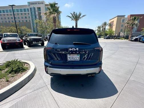 Black 2023 Kia Telluride SX