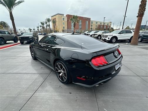 2022 Ford Mustang ECOBOOST PREMIUM