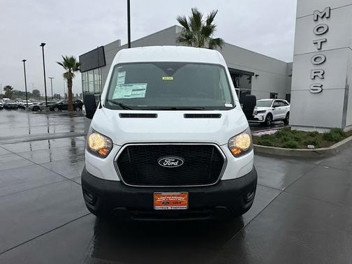 Oxford White 2026 Ford Transit-250 Base