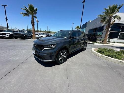 Gray 2023 Kia Sorento S