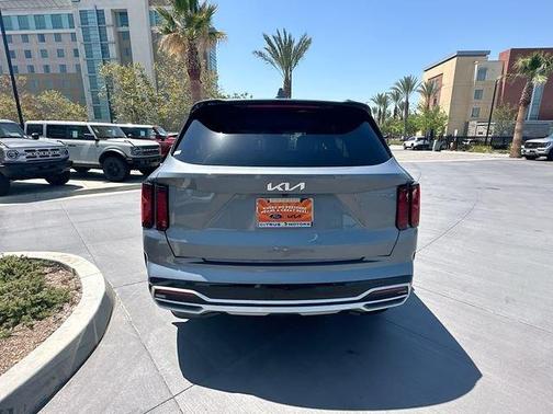 Silver 2023 Kia Sorento S