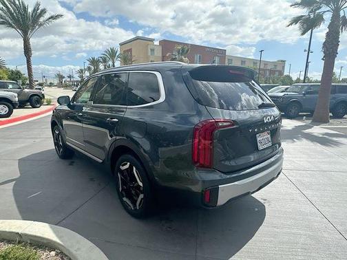 Gray 2023 Kia Telluride S