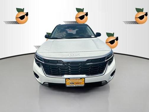 White 2026 Kia Seltos S