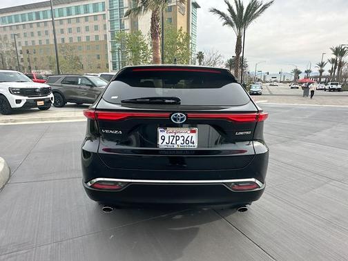 2024 Toyota Venza LIMITED