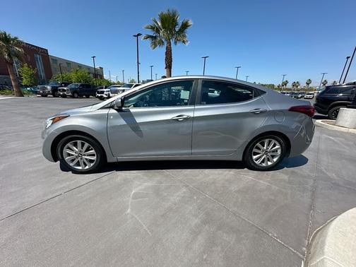Titanium Gray Metallic 2015 Hyundai ELANTRA SE