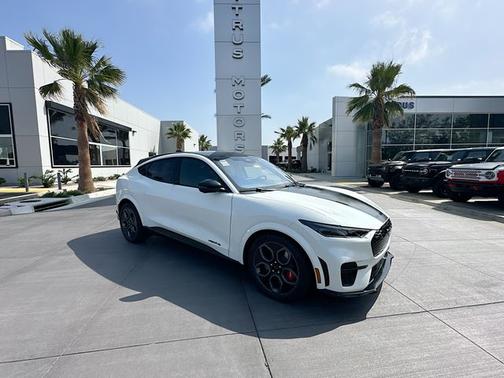 Star White Metallic Tri-Coat 2026 Ford Mustang Mach-E GT