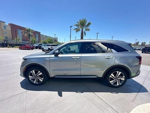 Gray 2023 Kia Sorento Plug-In Hybrid SX Prestige