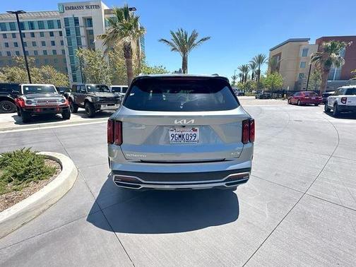 Gray 2023 Kia Sorento Plug-In Hybrid SX Prestige