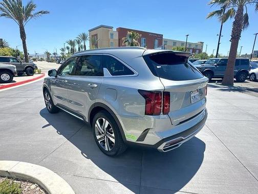 Gray 2023 Kia Sorento Plug-In Hybrid SX Prestige