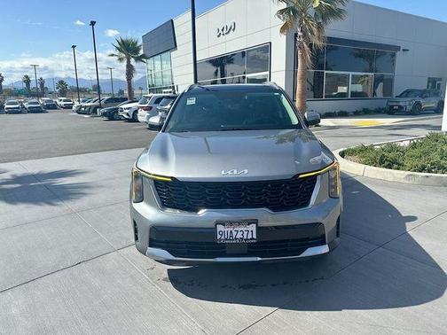 Gray 2025 Kia Sorento Hybrid EX