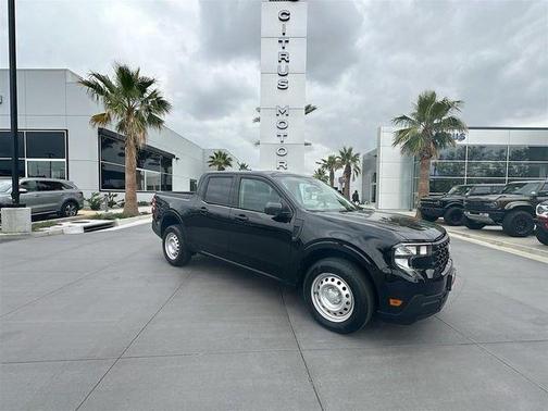 Black 2025 Ford Maverick XL