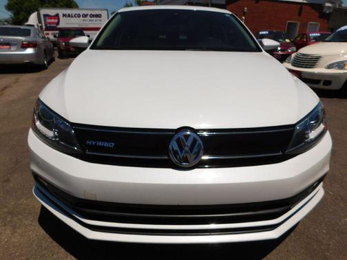 Photo 4 of 71 of 2016 Volkswagen Jetta Hybrid SEL Premium