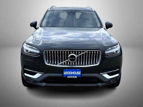 2024 Volvo XC90 B6 Plus Bright Theme 7-Seater