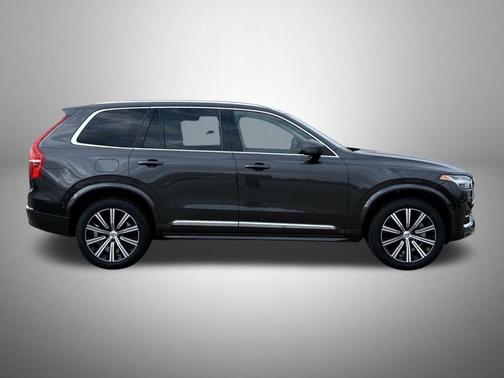 2024 Volvo XC90 B6 Plus Bright Theme 7-Seater