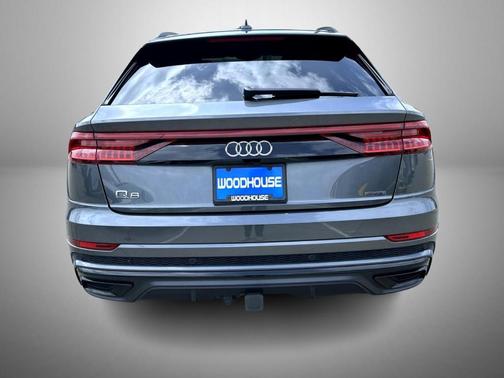 Daytona Gray Pearl Effect 2019 Audi Q8 3.0T Prestige