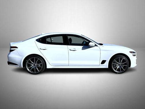 2026 Genesis G70 2.5T Standard