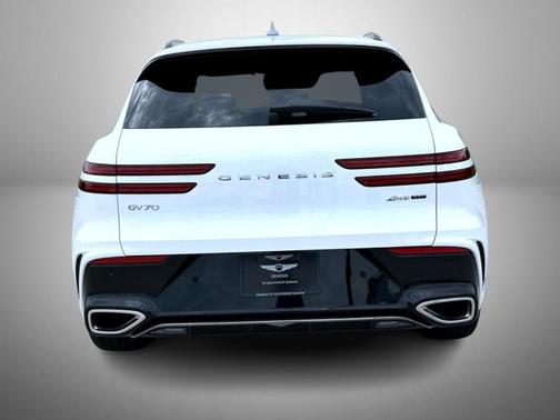 Uyuni White 2026 Genesis GV70 3.5T Sport Prestige