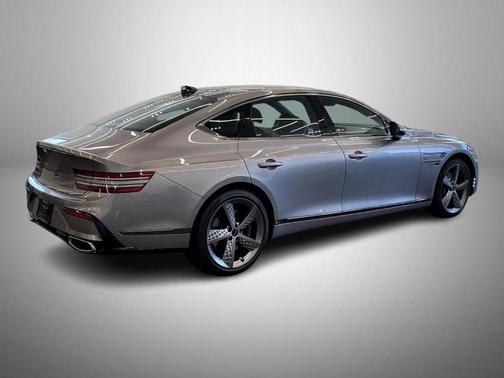 2025 Genesis G80 2.5T