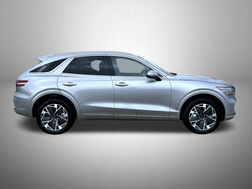 2026 Genesis Electrified GV70 Standard