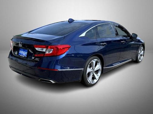 2019 Honda Accord Touring 2.0T