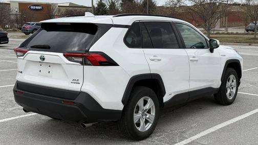 2019 Toyota RAV4 Hybrid XLE