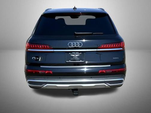 2022 Audi Q7 55 Premium Plus