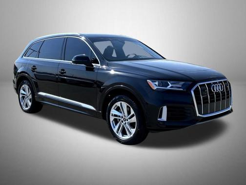 2022 Audi Q7 55 Premium Plus