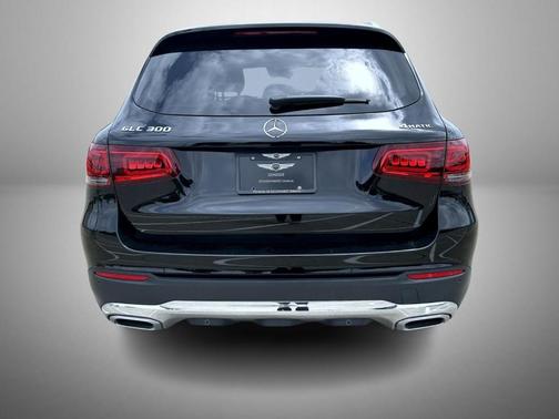 Black 2022 Mercedes-Benz GLC 300 Base 4MATIC